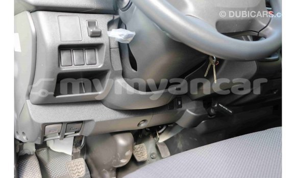 Buy Import Toyota Hiace White Car in Import - Dubai in Ayeyarwady Buy Import Toyota Hiace White Car in Import - Dubai in Ayeyarwady