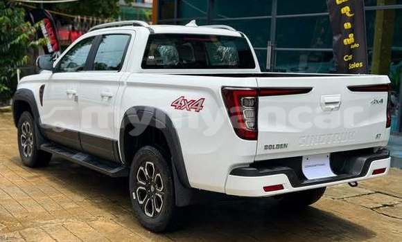 Buy Used Toyota RAV4 Other Car in Banmo in Kachin Buy Used Toyota RAV4 Other Car in Banmo in Kachin