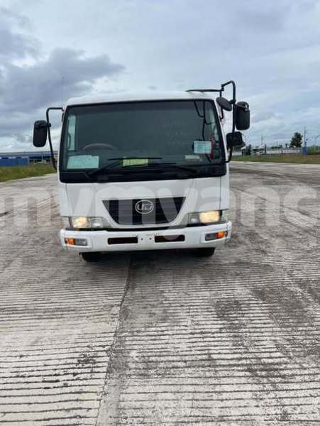 Big with watermark nissan urvan magway allanmyo 5474