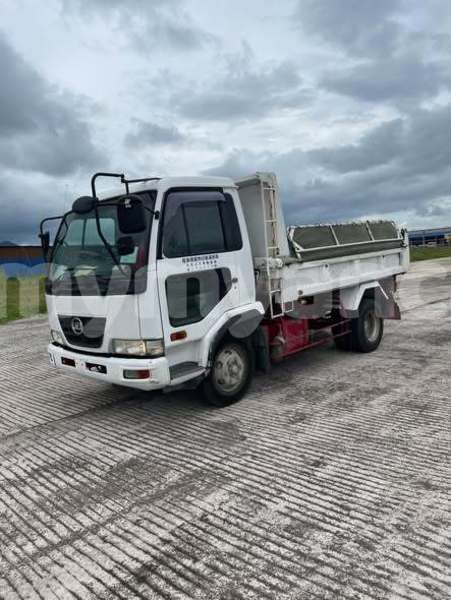 Big with watermark nissan urvan magway allanmyo 5474