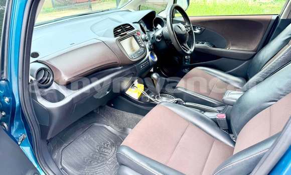 Buy Used Honda FIT Black Car in Bago in Bago Buy Used Honda FIT Black Car in Bago in Bago