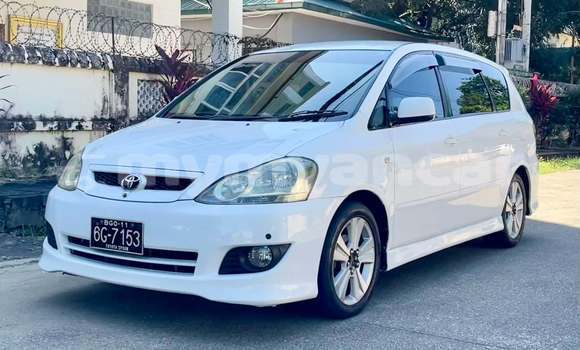 Buy Used Toyota Ipsum White Car in Allanmyo in Magway