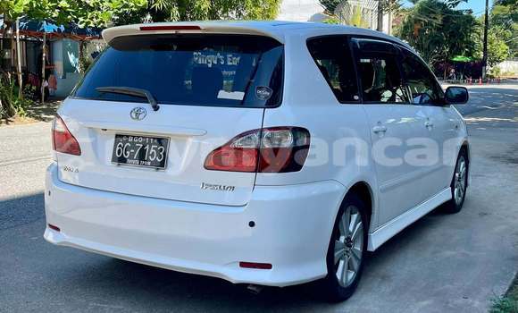 Buy Used Toyota Ipsum White Car in Allanmyo in Magway Buy Used Toyota Ipsum White Car in Allanmyo in Magway