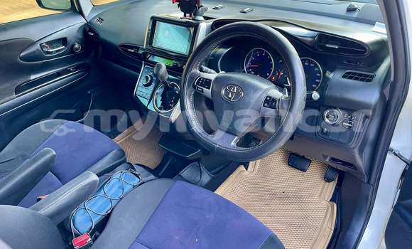 Buy Used Toyota Wish White Car in Bogale in Ayeyarwady Buy Used Toyota Wish White Car in Bogale in Ayeyarwady