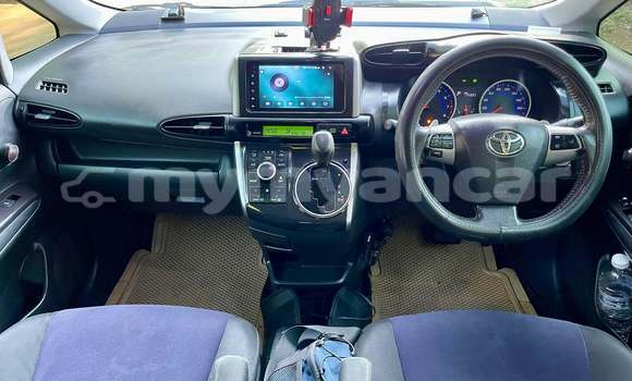 Buy Used Toyota Wish White Car in Bogale in Ayeyarwady Buy Used Toyota Wish White Car in Bogale in Ayeyarwady
