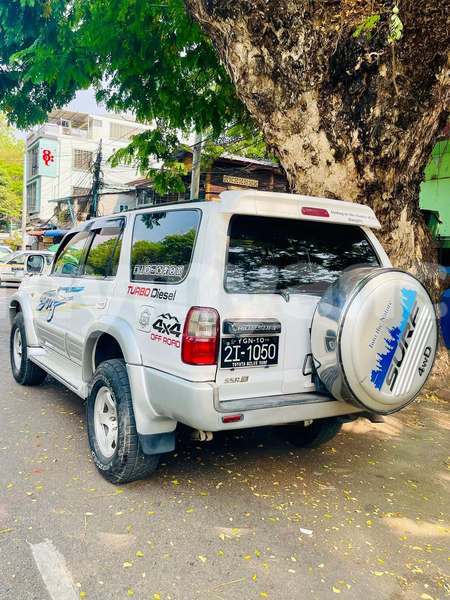 Big with watermark toyota hilux surf chin falam 5519