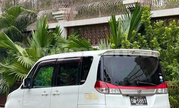 Buy Used Suzuki Solio White Car in Banmo in Kachin Buy Used Suzuki Solio White Car in Banmo in Kachin