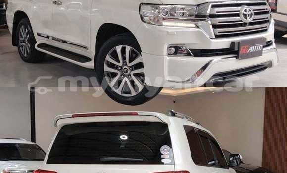 Buy Used Toyota Land Cruiser White Car in Arakan in Rakhine