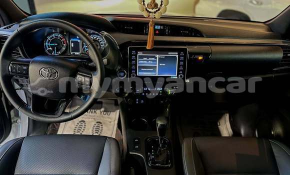 Buy Used Toyota Hilux White Car in Arakan in Rakhine Buy Used Toyota Hilux White Car in Arakan in Rakhine