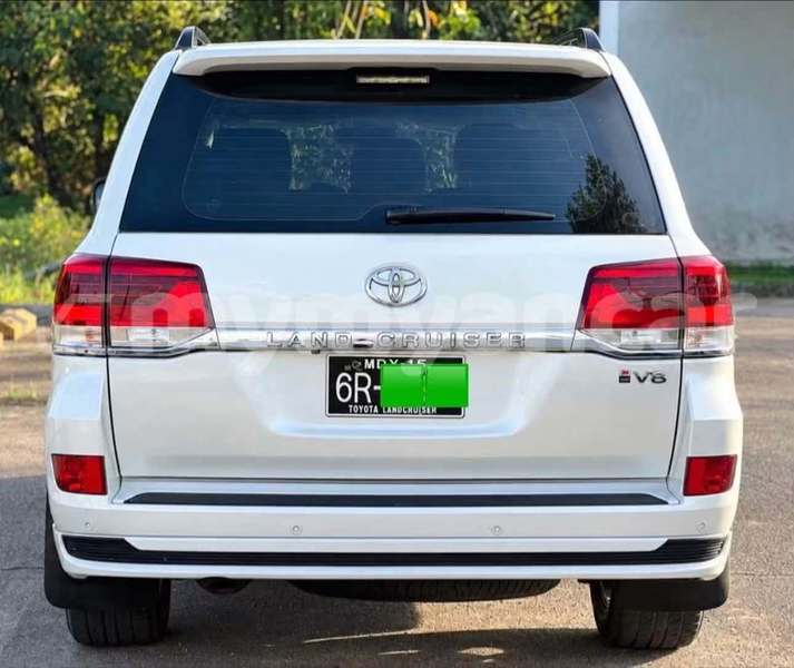Big with watermark toyota land cruiser kachin banmo 5561