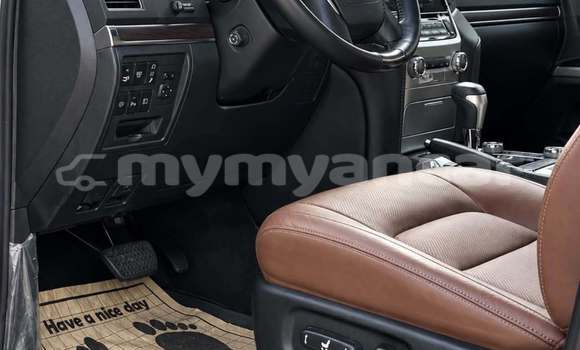 Buy Used Toyota Land Cruiser White Car in Banmo in Kachin Buy Used Toyota Land Cruiser White Car in Banmo in Kachin