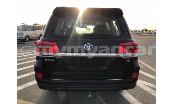 Buy Import Toyota Land Cruiser Black Car in Import - Dubai in Ayeyarwady Buy Import Toyota Land Cruiser Black Car in Import - Dubai in Ayeyarwady