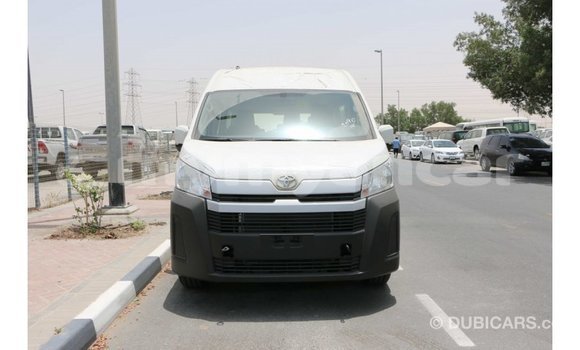 Buy Import Toyota Hiace White Car in Import - Dubai in Ayeyarwady Buy Import Toyota Hiace White Car in Import - Dubai in Ayeyarwady