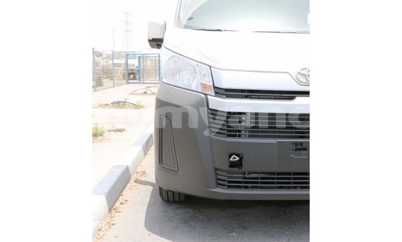 Buy Import Toyota Hiace White Car in Import - Dubai in Ayeyarwady Buy Import Toyota Hiace White Car in Import - Dubai in Ayeyarwady