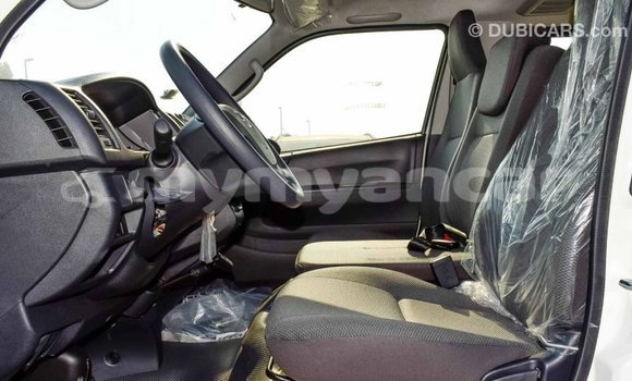 Buy Import Toyota Hiace White Car in Import - Dubai in Ayeyarwady Buy Import Toyota Hiace White Car in Import - Dubai in Ayeyarwady