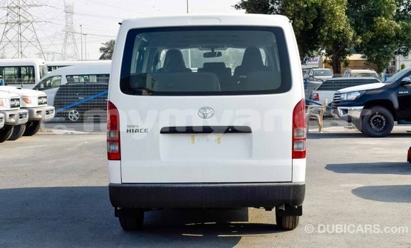 Buy Import Toyota Hiace White Car in Import - Dubai in Ayeyarwady Buy Import Toyota Hiace White Car in Import - Dubai in Ayeyarwady