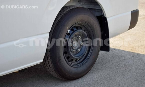 Buy Import Toyota Hiace White Car in Import - Dubai in Ayeyarwady Buy Import Toyota Hiace White Car in Import - Dubai in Ayeyarwady
