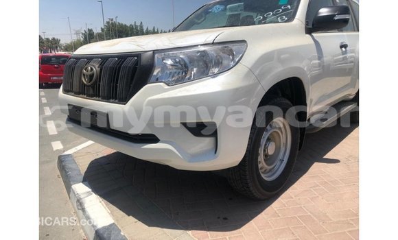 သွင်းကုန် Toyota Prado White ကား Import - Dubai Ayeyarwady သွင်းကုန် Toyota Prado White ကား Import - Dubai Ayeyarwady