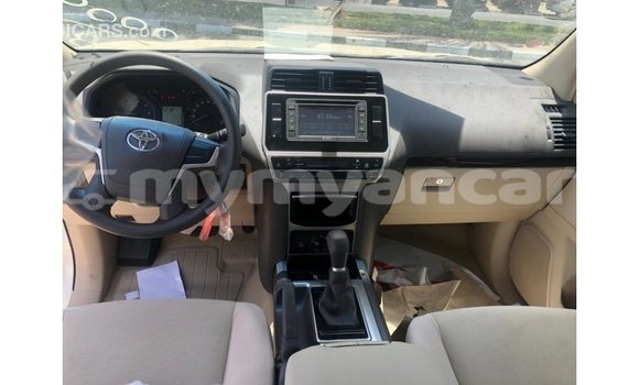 သွင်းကုန် Toyota Prado White ကား Import - Dubai Ayeyarwady သွင်းကုန် Toyota Prado White ကား Import - Dubai Ayeyarwady