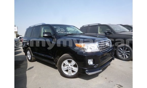 သွင်းကုန် Toyota Land Cruiser Black ကား Import - Dubai Ayeyarwady သွင်းကုန် Toyota Land Cruiser Black ကား Import - Dubai Ayeyarwady