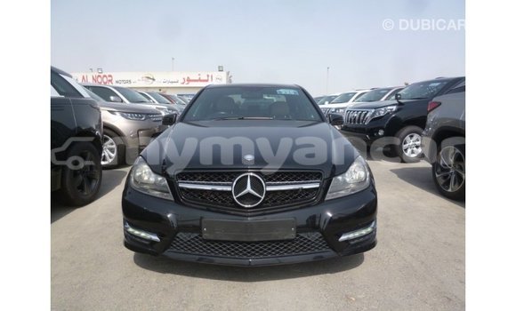 သွင်းကုန် Mercedes-Benz 190 (W201) Black ကား Import - Dubai Ayeyarwady သွင်းကုန် Mercedes-Benz 190 (W201) Black ကား Import - Dubai Ayeyarwady