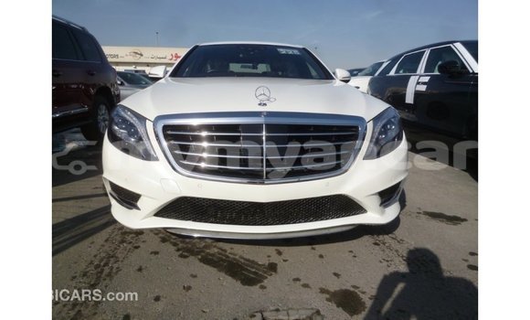သွင်းကုန် Mercedes-Benz 190 (W201) White ကား Import - Dubai Ayeyarwady သွင်းကုန် Mercedes-Benz 190 (W201) White ကား Import - Dubai Ayeyarwady