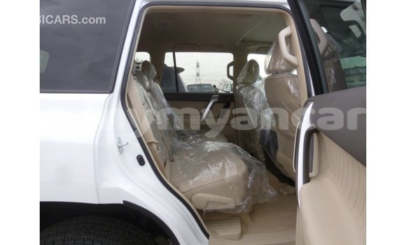 သွင်းကုန် Toyota Prado White ကား Import - Dubai Ayeyarwady သွင်းကုန် Toyota Prado White ကား Import - Dubai Ayeyarwady