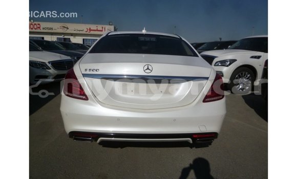 သွင်းကုန် Mercedes-Benz 190 (W201) White ကား Import - Dubai Ayeyarwady သွင်းကုန် Mercedes-Benz 190 (W201) White ကား Import - Dubai Ayeyarwady