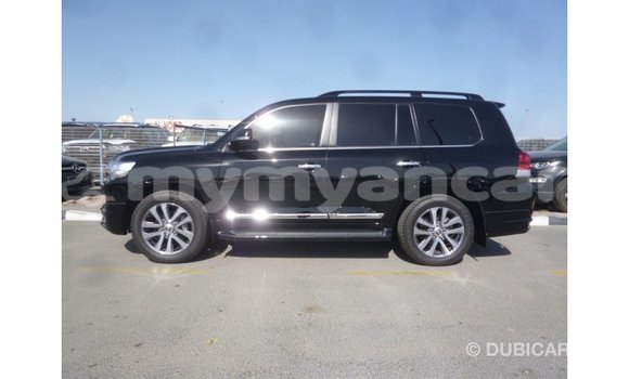 သွင်းကုန် Toyota Land Cruiser Black ကား Import - Dubai Ayeyarwady သွင်းကုန် Toyota Land Cruiser Black ကား Import - Dubai Ayeyarwady