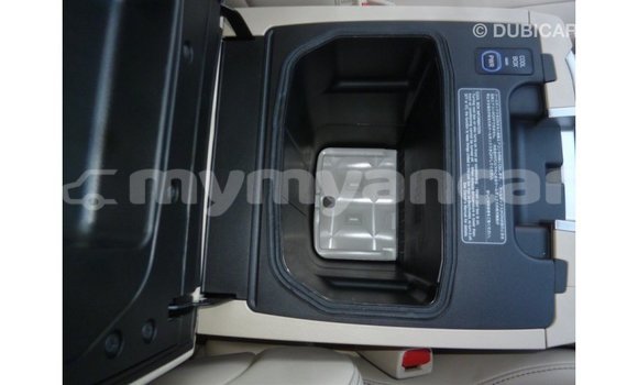 သွင်းကုန် Toyota Land Cruiser Black ကား Import - Dubai Ayeyarwady သွင်းကုန် Toyota Land Cruiser Black ကား Import - Dubai Ayeyarwady