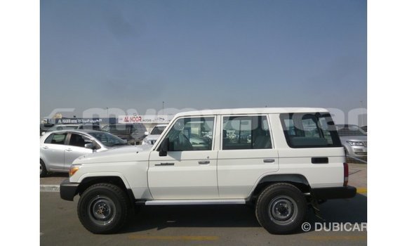 Acheter Import Voiture Toyota Land Cruiser Blanc à Import - Dubai, #<Region:0x000000000c5121b8> Acheter Import Voiture Toyota Land Cruiser Blanc à Import - Dubai, #<Region:0x000000000c5121b8>