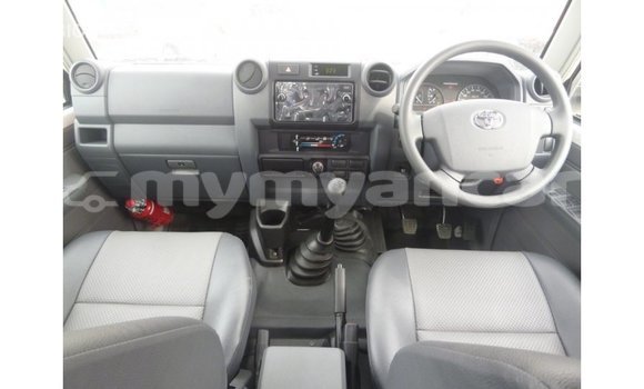 Acheter Import Voiture Toyota Land Cruiser Blanc à Import - Dubai, #<Region:0x000000000c5121b8> Acheter Import Voiture Toyota Land Cruiser Blanc à Import - Dubai, #<Region:0x000000000c5121b8>