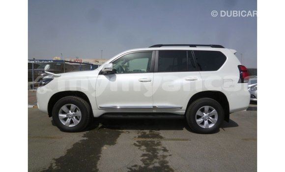 သွင်းကုန် Toyota Prado White ကား Import - Dubai Ayeyarwady သွင်းကုန် Toyota Prado White ကား Import - Dubai Ayeyarwady