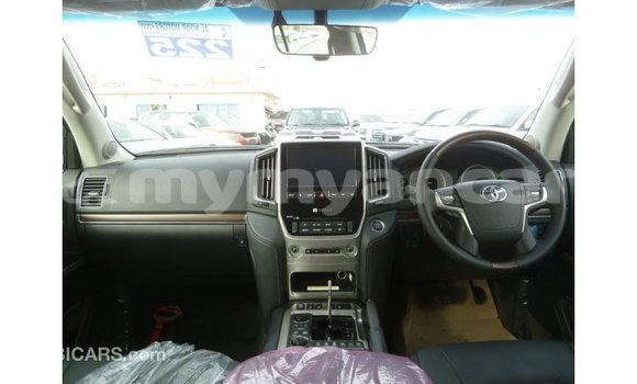 သွင်းကုန် Toyota Land Cruiser Black ကား Import - Dubai Ayeyarwady သွင်းကုန် Toyota Land Cruiser Black ကား Import - Dubai Ayeyarwady