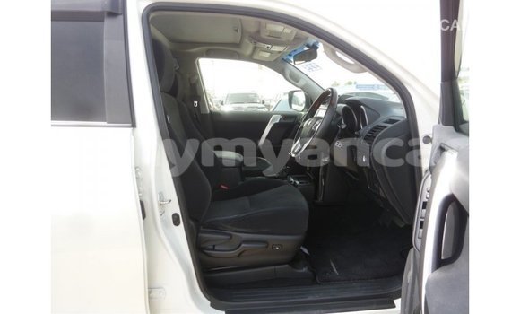 Acheter Import Voiture Toyota Prado Blanc à Import - Dubai, #<Region:0x000000000c5121b8> Acheter Import Voiture Toyota Prado Blanc à Import - Dubai, #<Region:0x000000000c5121b8>