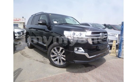Buy Import Toyota Land Cruiser Black Car in Import - Dubai in Ayeyarwady Buy Import Toyota Land Cruiser Black Car in Import - Dubai in Ayeyarwady