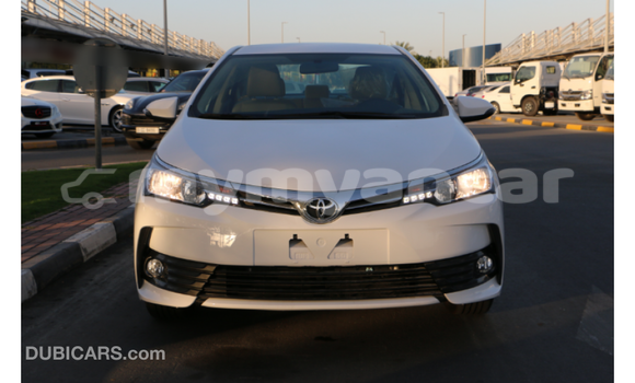 Buy Import Toyota Corolla White Car in Import - Dubai in Ayeyarwady Buy Import Toyota Corolla White Car in Import - Dubai in Ayeyarwady