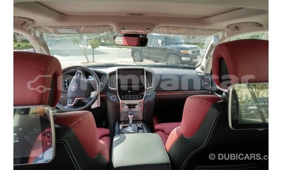 Buy Import Toyota Land Cruiser Black Car in Import - Dubai in Ayeyarwady Buy Import Toyota Land Cruiser Black Car in Import - Dubai in Ayeyarwady
