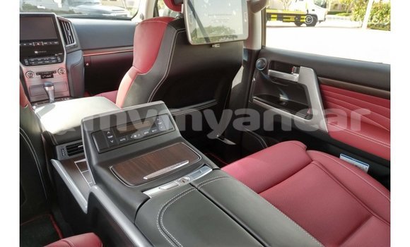 Buy Import Toyota Land Cruiser Black Car in Import - Dubai in Ayeyarwady Buy Import Toyota Land Cruiser Black Car in Import - Dubai in Ayeyarwady