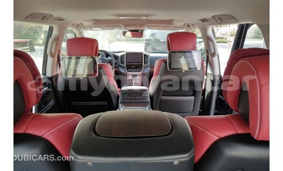 Buy Import Toyota Land Cruiser Black Car in Import - Dubai in Ayeyarwady Buy Import Toyota Land Cruiser Black Car in Import - Dubai in Ayeyarwady