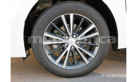 Buy Import Toyota Corolla White Car in Import - Dubai in Ayeyarwady Buy Import Toyota Corolla White Car in Import - Dubai in Ayeyarwady
