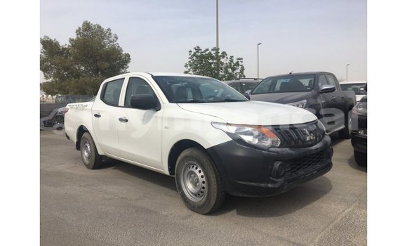 Acheter Import Voiture Mitsubishi L200 Blanc à Import - Dubai, #<Region:0x000000000c5121b8>