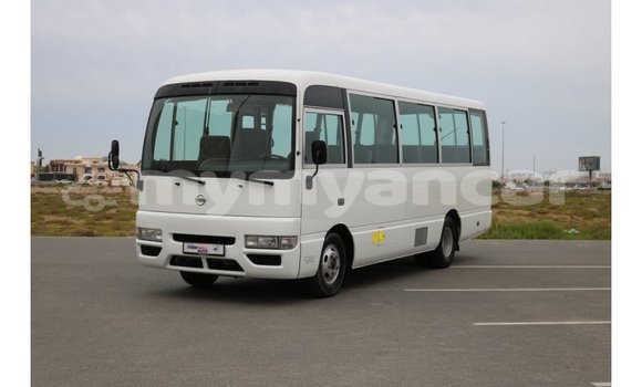 Acheter Import Utilitaire Nissan Evalia Blanc à Import - Dubai, #<Region:0x000000000c5121b8>