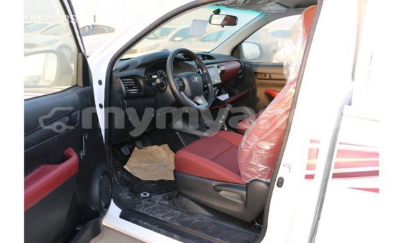 Buy Import Toyota Hilux White Car in Import - Dubai in Ayeyarwady Buy Import Toyota Hilux White Car in Import - Dubai in Ayeyarwady