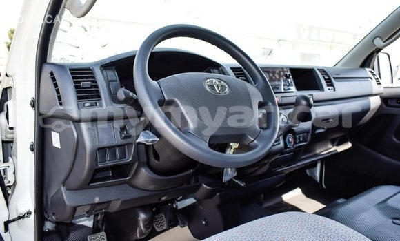 Buy Import Toyota Hiace White Car in Import - Dubai in Ayeyarwady Buy Import Toyota Hiace White Car in Import - Dubai in Ayeyarwady