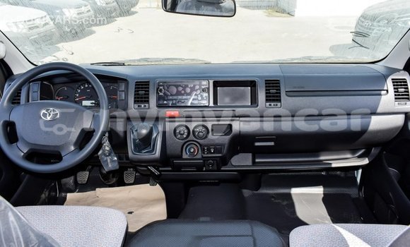Buy Import Toyota Hiace White Car in Import - Dubai in Ayeyarwady Buy Import Toyota Hiace White Car in Import - Dubai in Ayeyarwady
