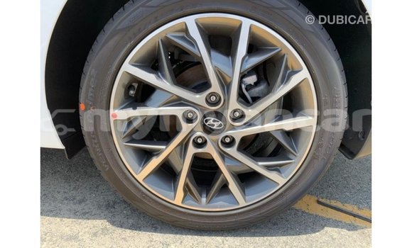 Buy Import Hyundai Elantra White Car in Import - Dubai in Ayeyarwady Buy Import Hyundai Elantra White Car in Import - Dubai in Ayeyarwady