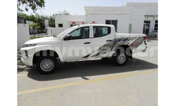 Acheter Import Voiture Mitsubishi L200 Blanc à Import - Dubai, #<Region:0x000000000c5121b8>