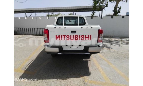 Buy Import Mitsubishi L200 White Car in Import - Dubai in Ayeyarwady Buy Import Mitsubishi L200 White Car in Import - Dubai in Ayeyarwady