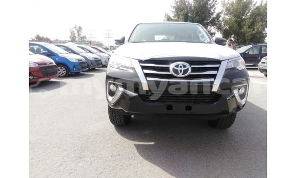 သွင်းကုန် Toyota Fortuner Black ကား Import - Dubai Ayeyarwady သွင်းကုန် Toyota Fortuner Black ကား Import - Dubai Ayeyarwady